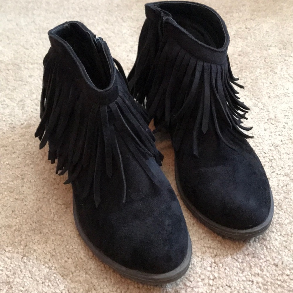 Black fringe booties size 8